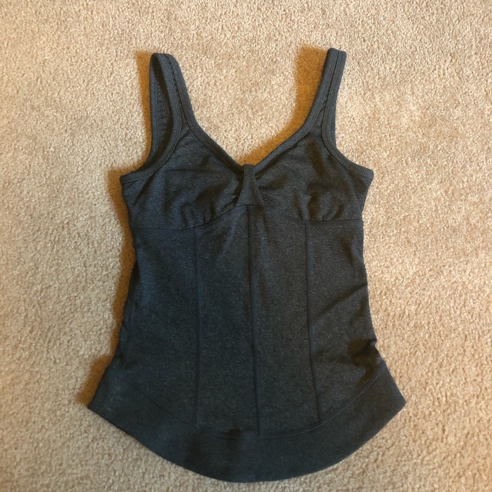Prana women’s fitted yoga tank, built in bra